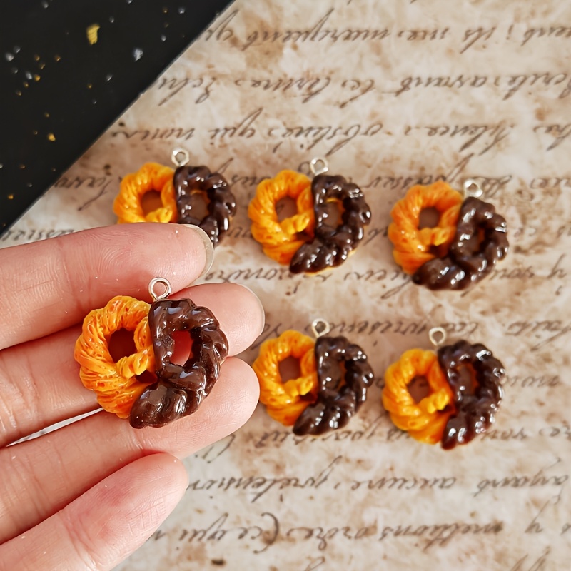 Resin Art Notes - 6 قطع من الحلي المصنوعة من