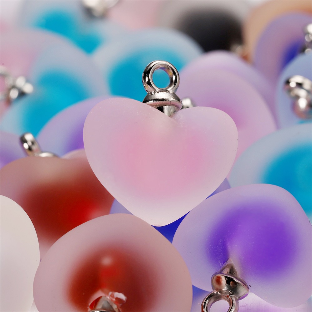 Resin Art Necklace - 10 قطع/مجموعة من تعليقات القلوب المصنوعة