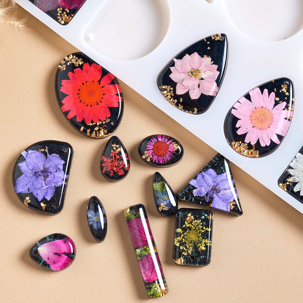 الوقت حجر قلادة قالب من السيلي - مراجعة Resin Art Necklace وسعره
